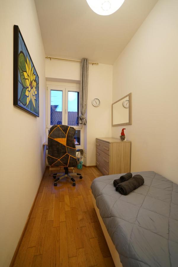 Apartamento Fast Wifi E Netflix -- Centro Di Rho Vicino Stazione Exterior foto